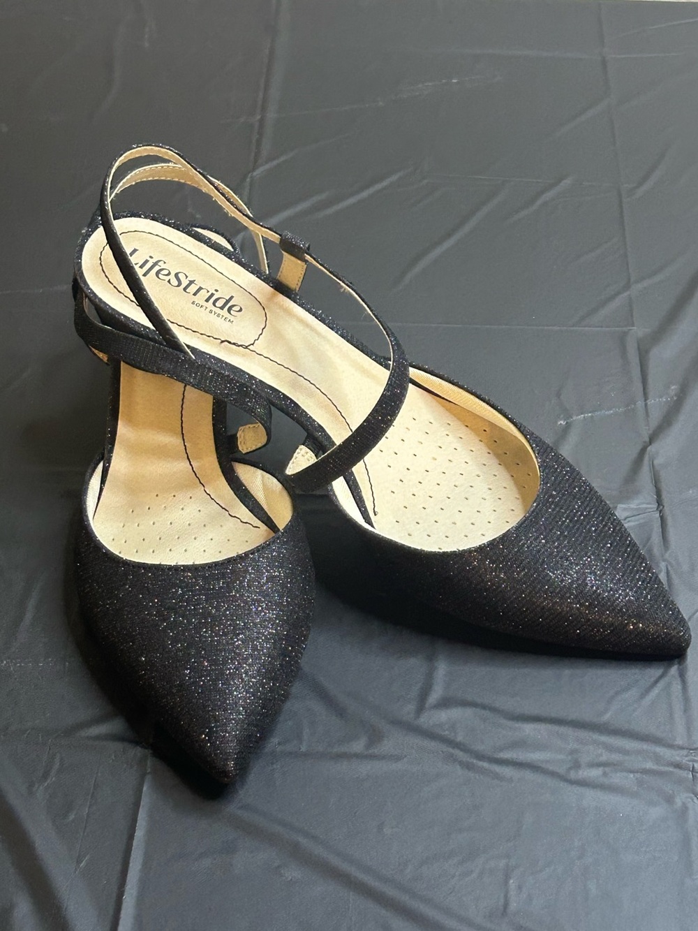 Life Stride Black Glitter Pointed Toe Slingback 2inch heel. Size 9.5 New